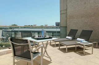 Hesperia Barcelona Fira Suites