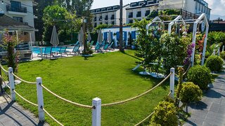 Uras Beach Hotel