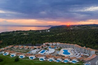 Ajul Luxury Hotel & Spa Resort