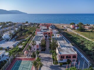 Kournas Village Beach Hotel