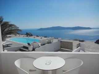 Rocabella Santorini