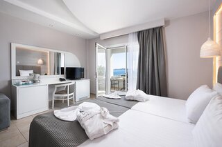 Alexandros Palace Hotel & Suites