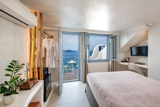 Athina Luxury Suites