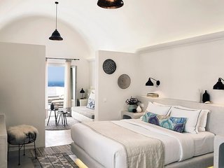 Santo Pure Oia Suites & Villas