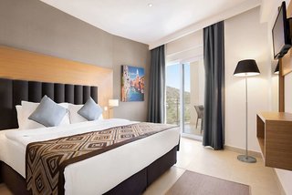 Ramada Hotel & Suites by Wyndham Kusadasi