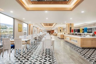 Ramada Hotel & Suites by Wyndham Kusadasi