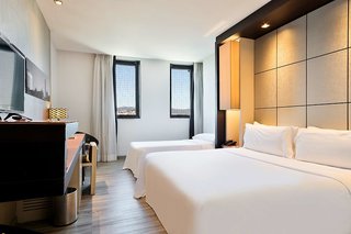 Hotel Barcelona Condal Mar managed by Melia