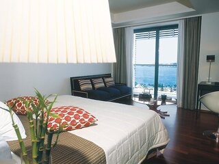 Grecotel Vouliagmeni Suites