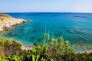 Elena's Beach Garden by Checkin